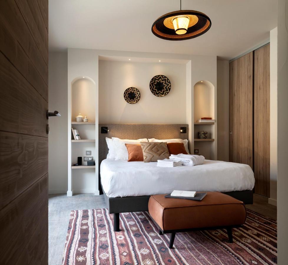 5 Rooms,1307731099:JPEG